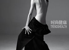 信阳健身女叶问照片,挥洒汗水，塑造钢铁般的身材