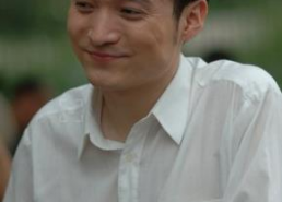 喻恩泰的个人资料,才华横溢的演员，多面手的文艺才子