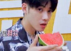 娱乐圈吃瓜任豪是谁啊,娱乐圈新晋“吃瓜达人”揭秘